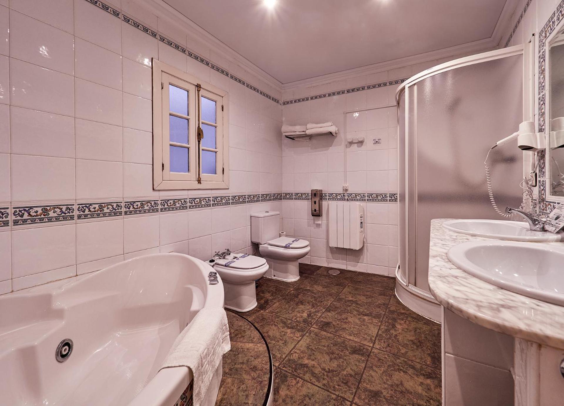 Don Pedro Hotel Aviles Luaran gambar